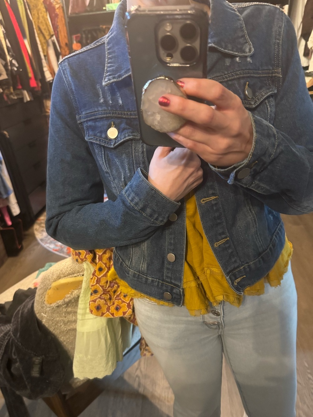 Vintage Distressed Cropped Cute Denim Jacket ♥️ - Picture 15 of 15